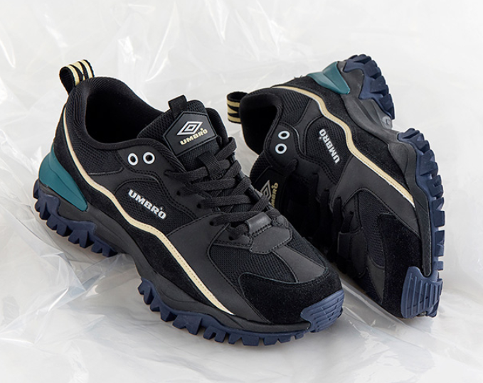 umbro bumpy shoes